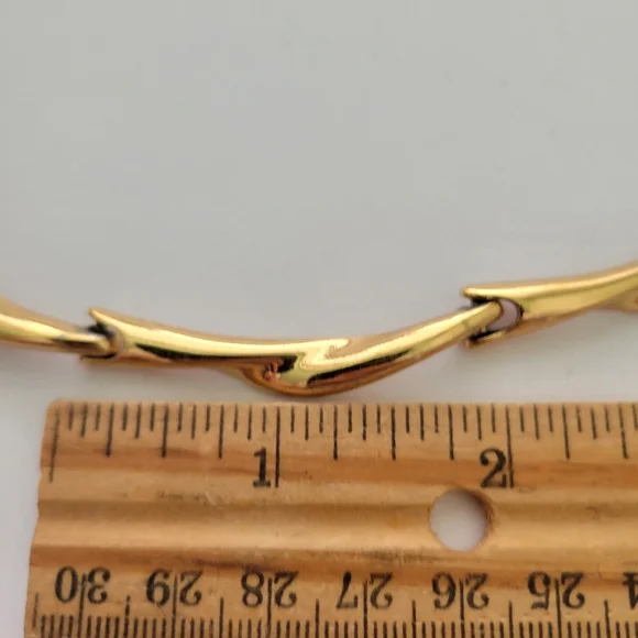 Vintage Monet Statement Necklace Choker Liquid Flow Links Gold Tone Retro 15-18" - Picture 7 of 9